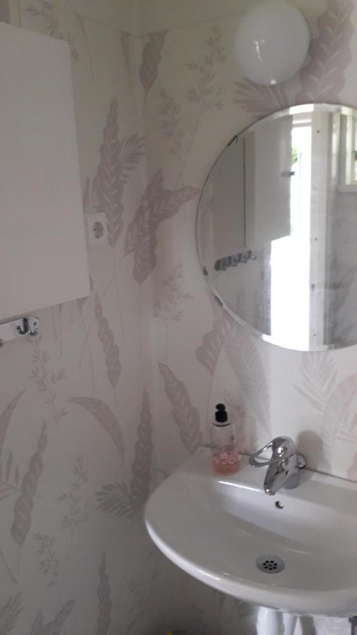Draenggardens Stuga Pa Genuin Raettviksgard Boda  Buitenkant foto